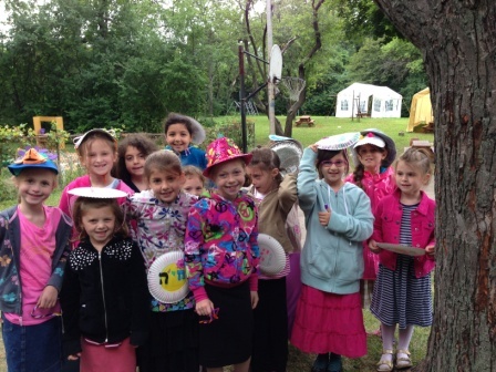 Camp Ganeinu: Hat Day